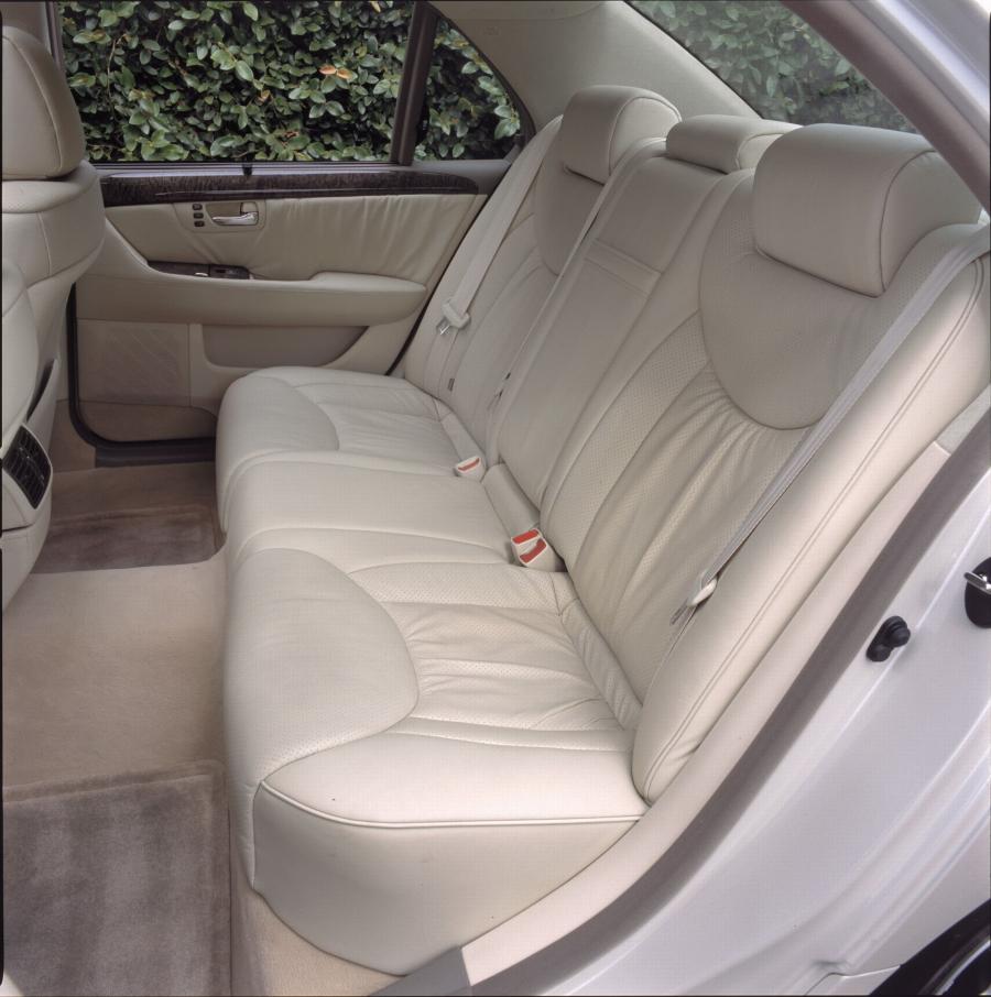  Lexus LS430 2001 года  (фото 31 из 56)